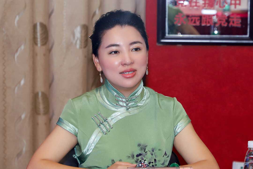 安丽娜.JPG